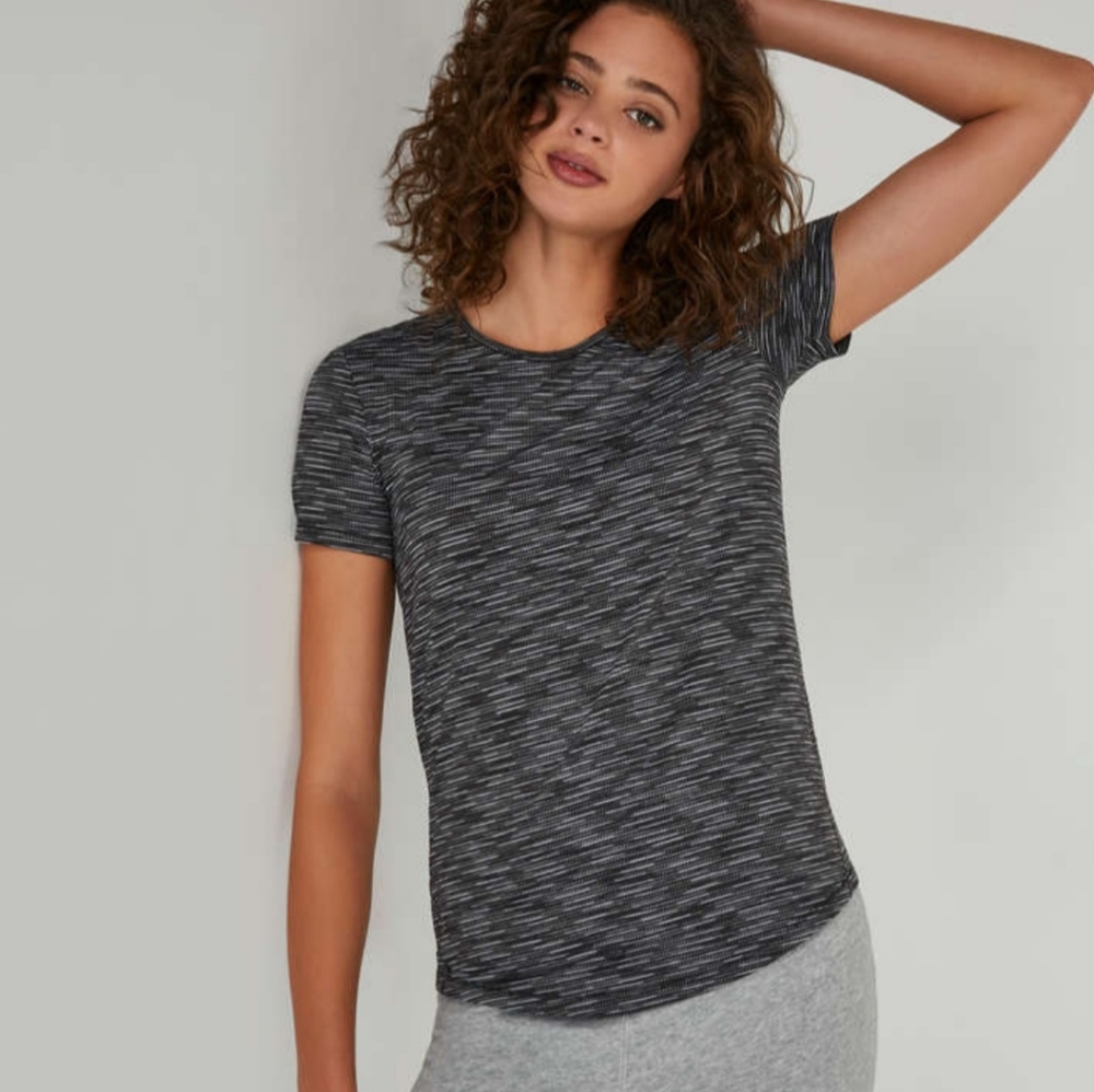 NWT Joe Fresh Active t